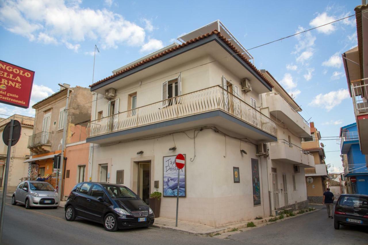 Le Amiche 2 Lägenhet Marina di Ragusa Exteriör bild